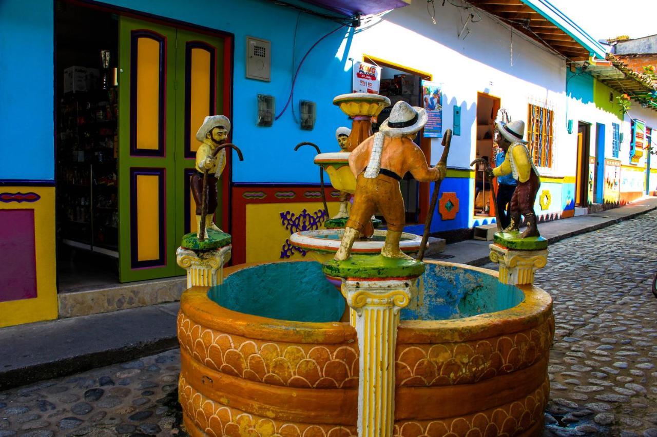 Hotel Real Guatapé Esterno foto