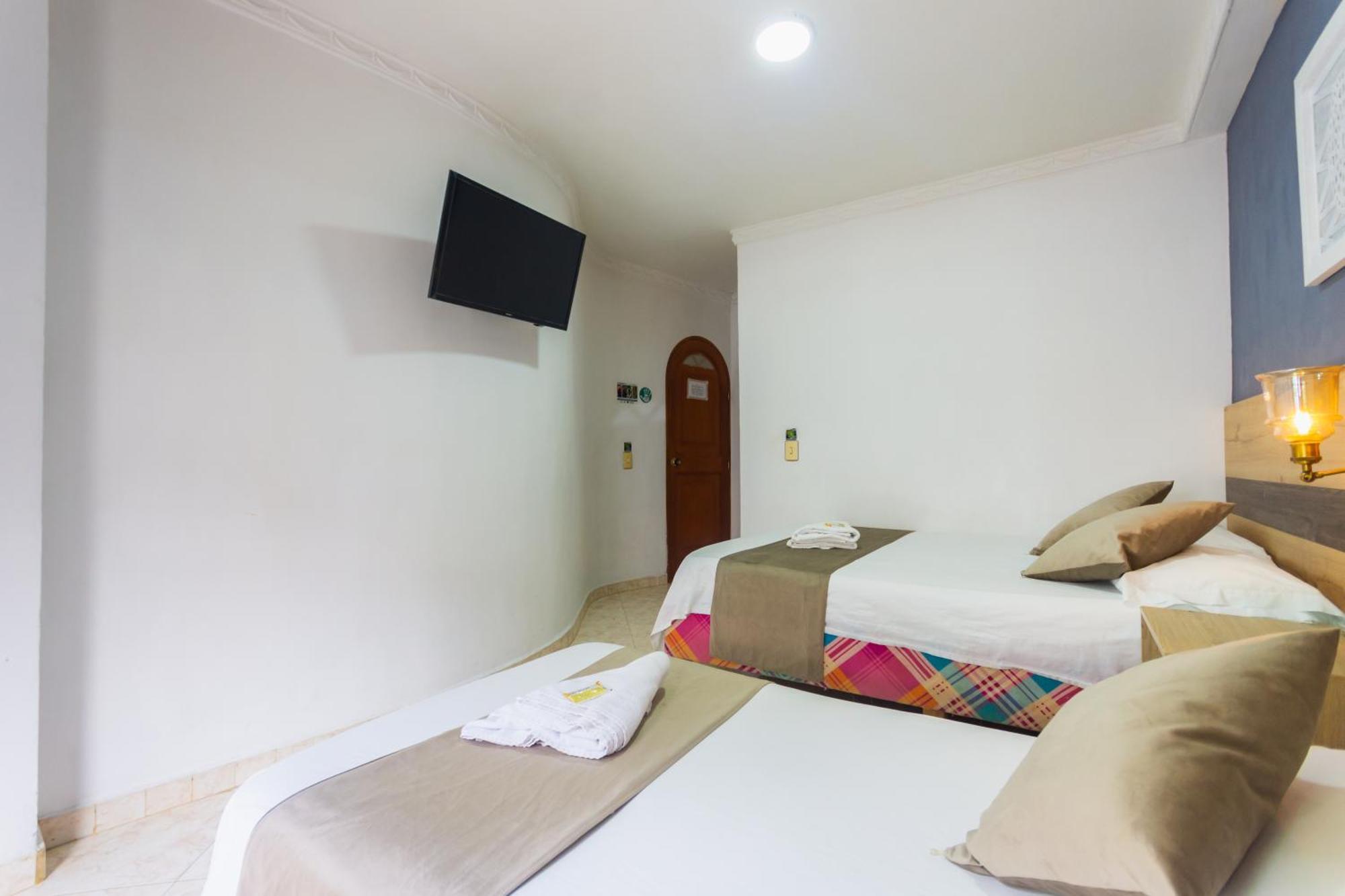 Hotel Real Guatapé Esterno foto